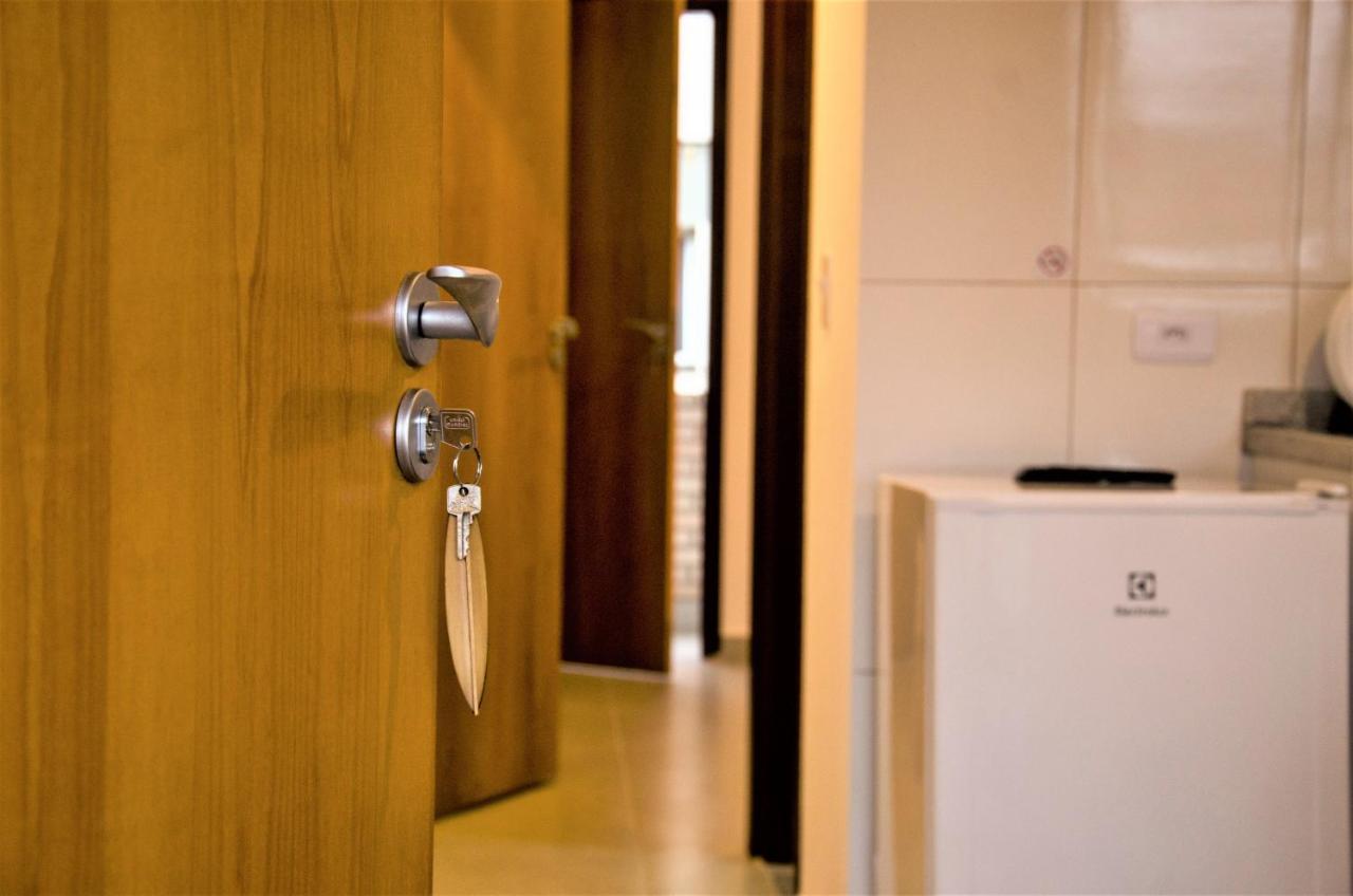 Vila Lorenzi & Apartamentos Ubatuba Kültér fotó