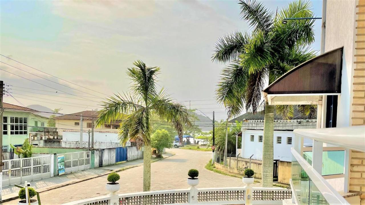 Vila Lorenzi & Apartamentos Ubatuba Kültér fotó