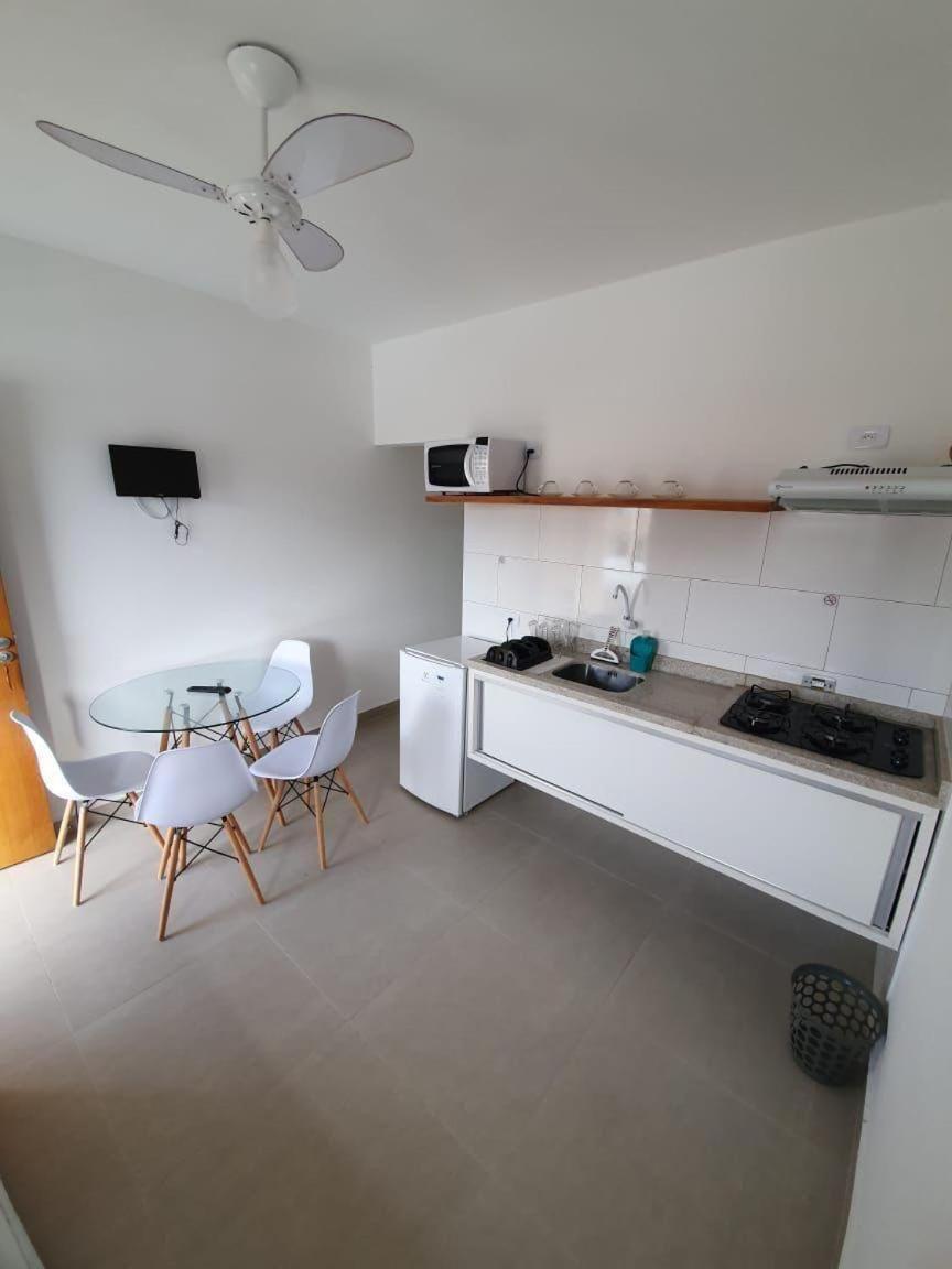 Vila Lorenzi & Apartamentos Ubatuba Kültér fotó